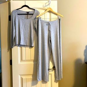 NWT. Victoria’s Secret Ladies Lounge Wear